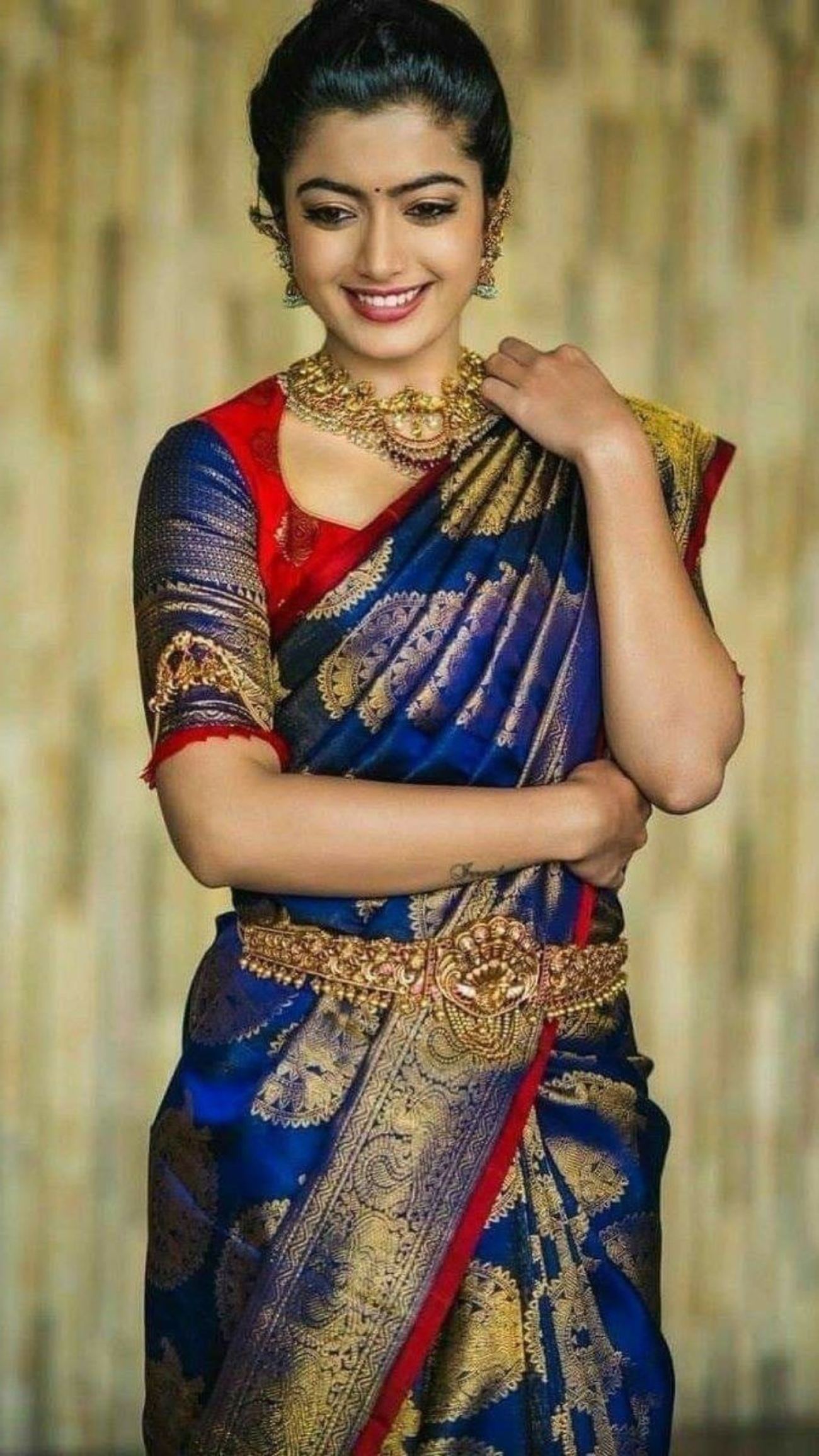 Rashmika Beautiful Wallpaper