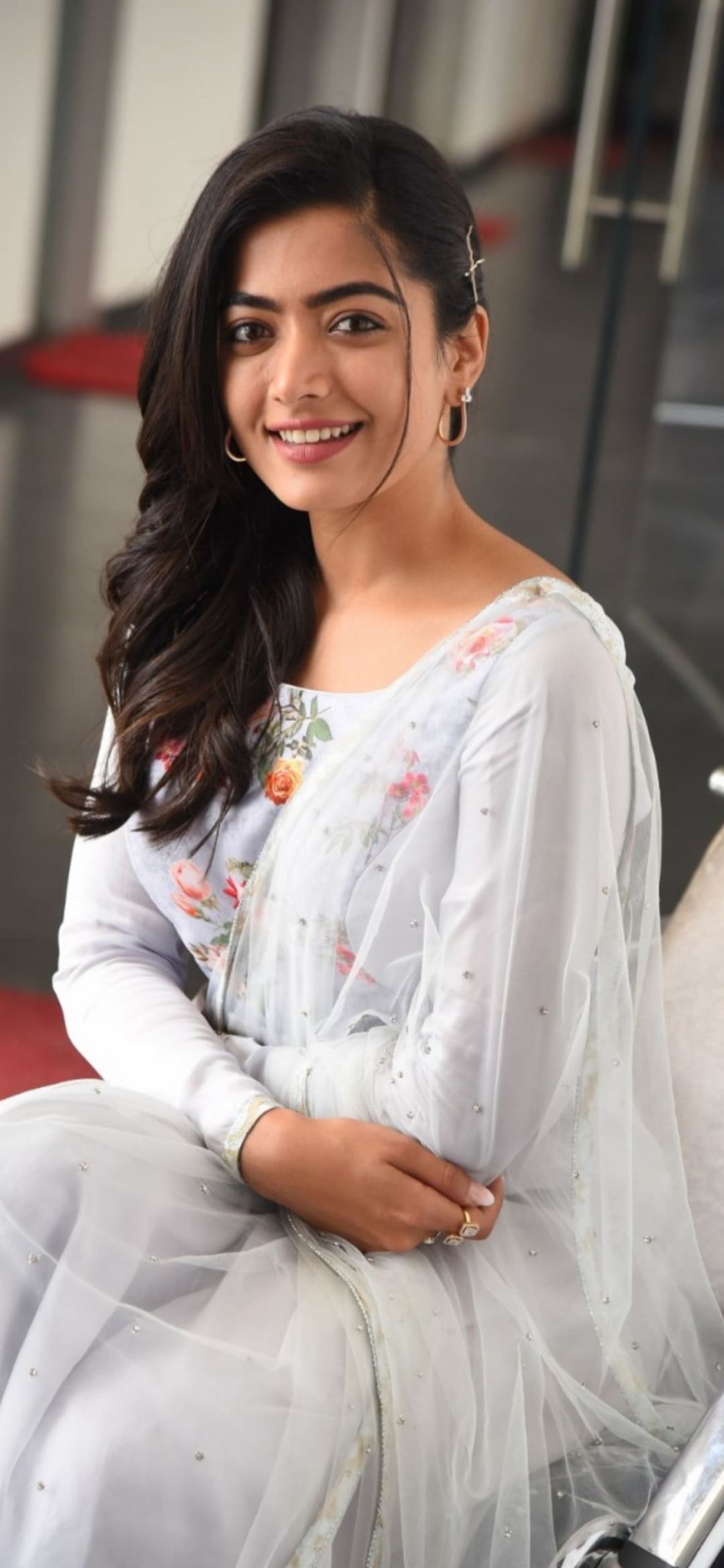 Rashmika Wallpaper HD