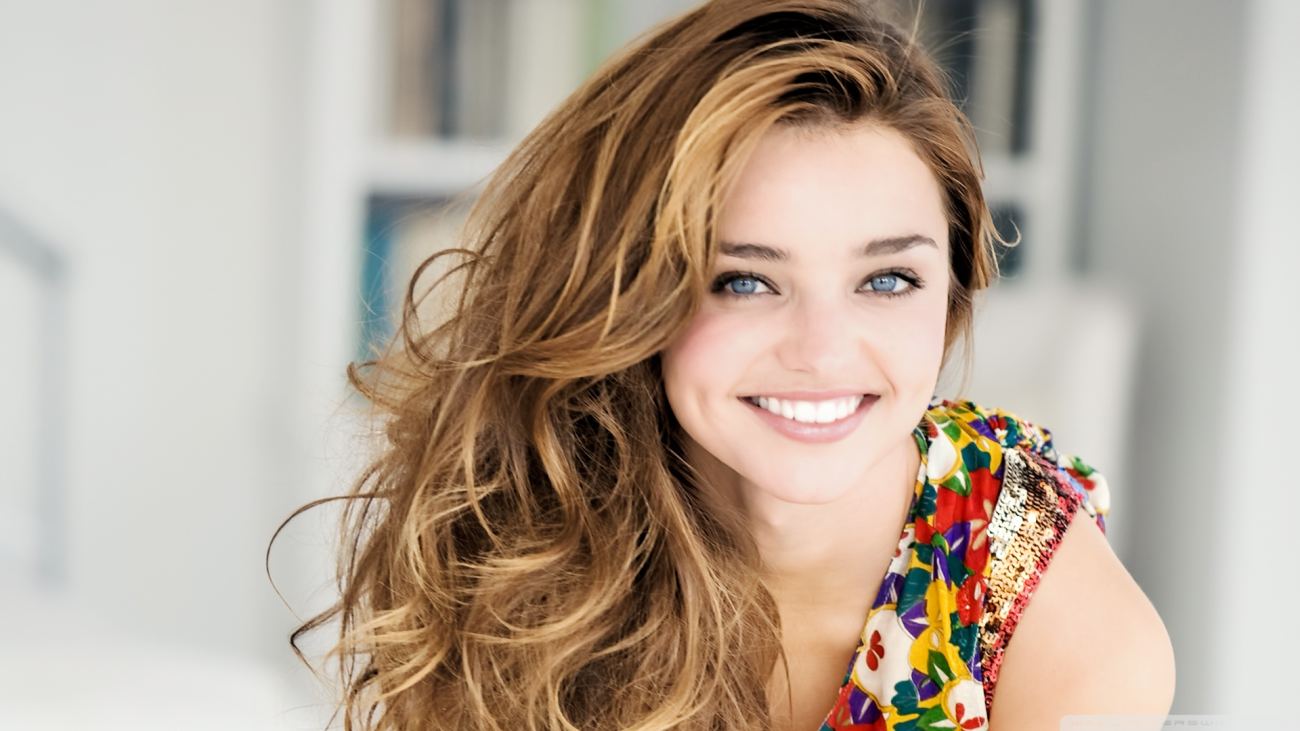 Miranda Kerr Smile Hd Wallpaper