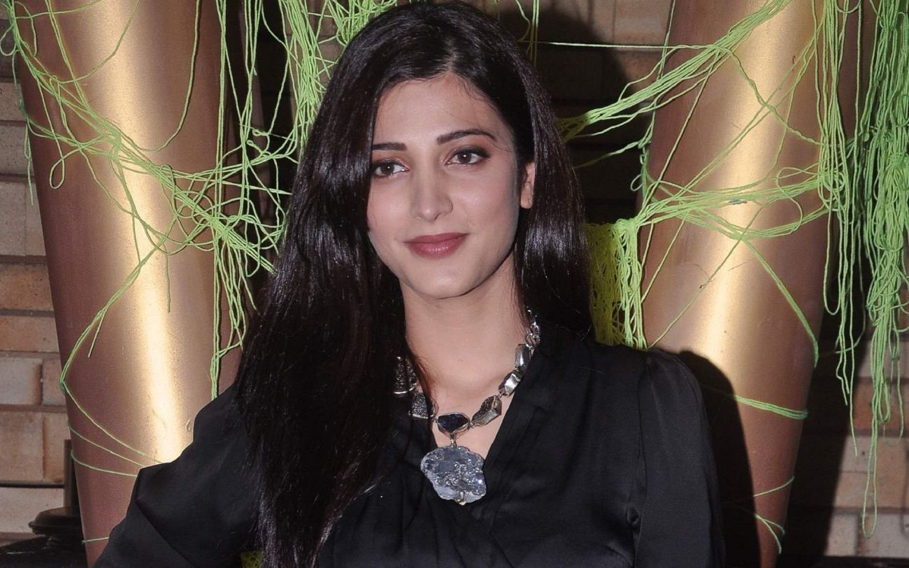 Tamil Actress Shruti Haasan HD